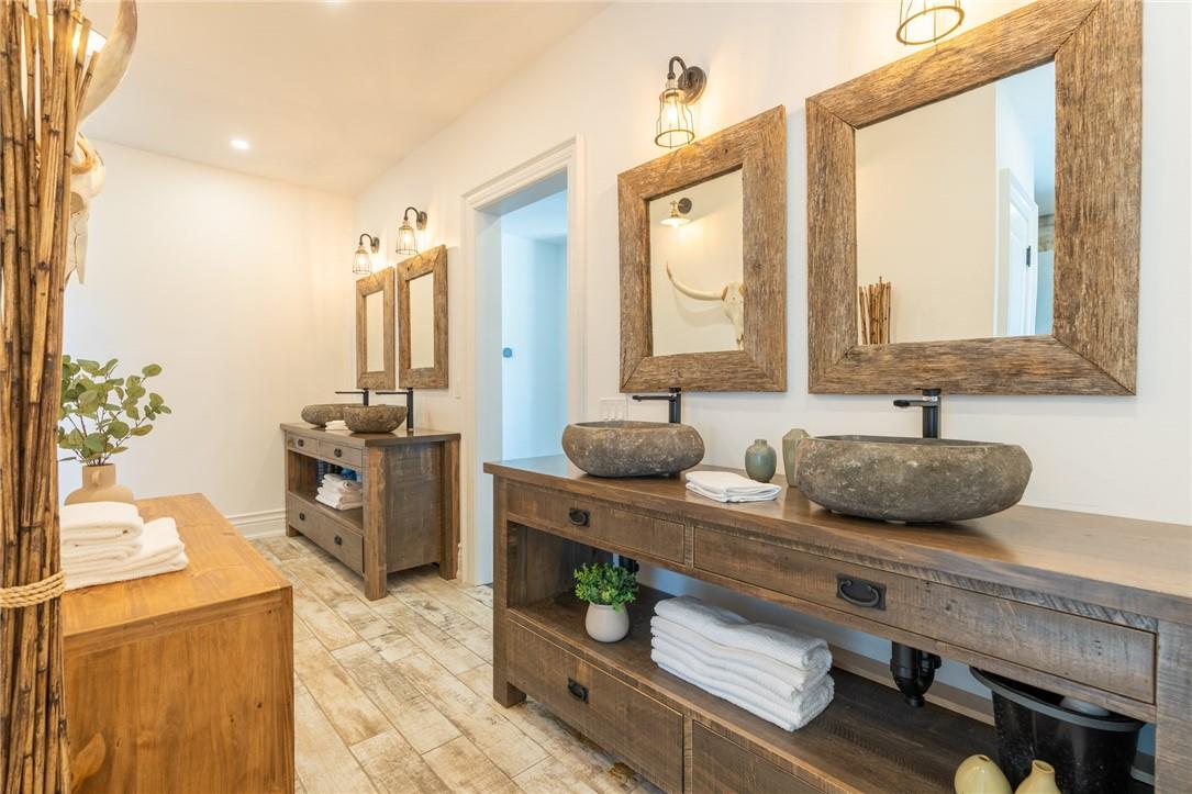 Image of property at 525 Elm Tree Road E