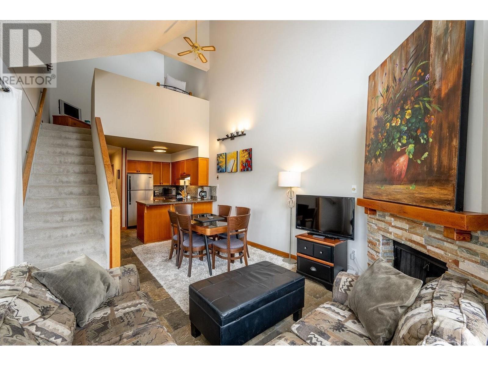 302 4749 Spearhead Drive, Whistler, British Columbia  V8E 1E9 - Photo 2 - R2885346