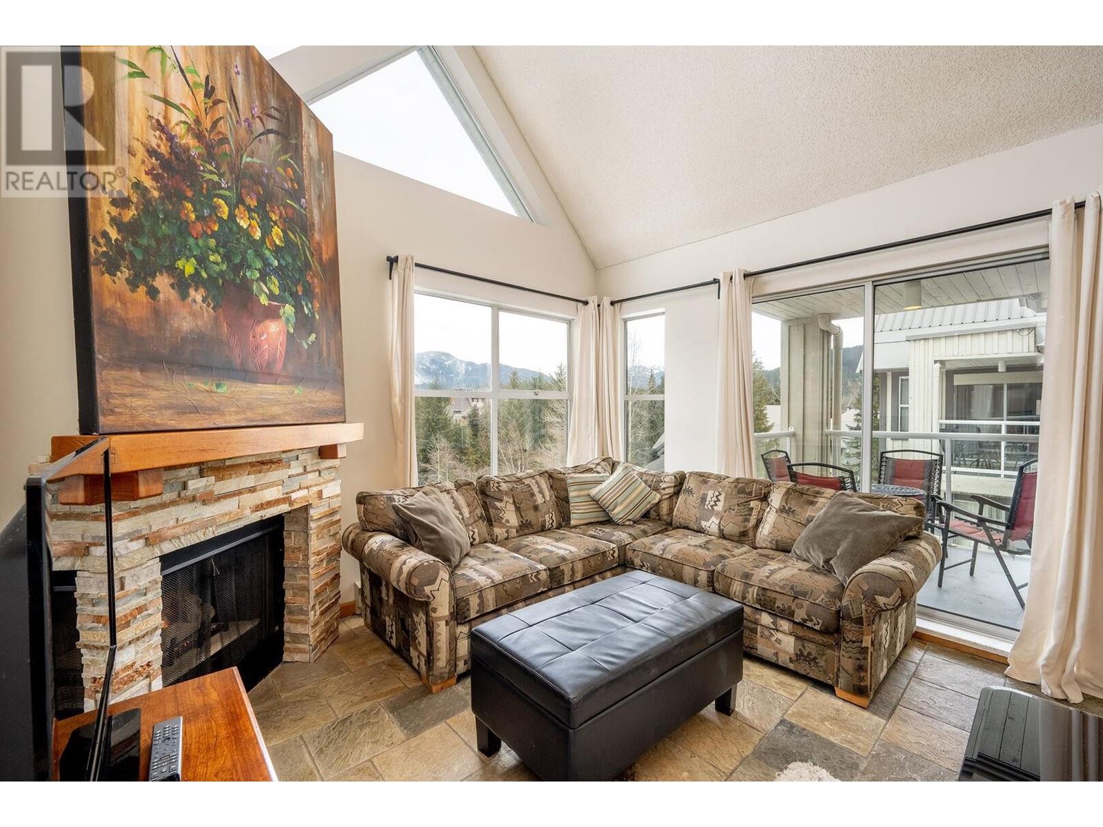 302 4749 Spearhead Drive, Whistler, British Columbia  V8E 1E9 - Photo 3 - R2885346