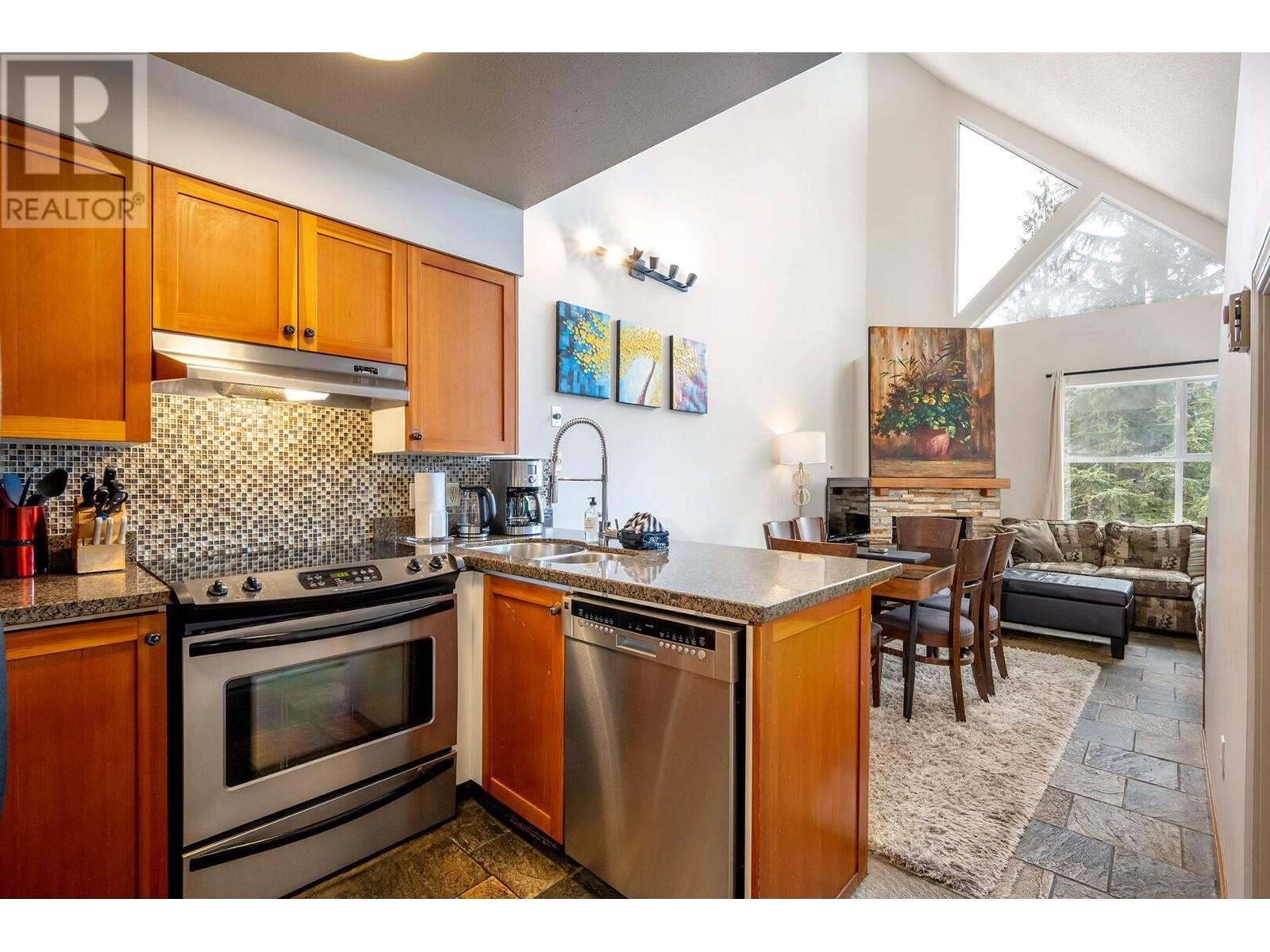 302 4749 Spearhead Drive, Whistler, British Columbia  V8E 1E9 - Photo 8 - R2885346