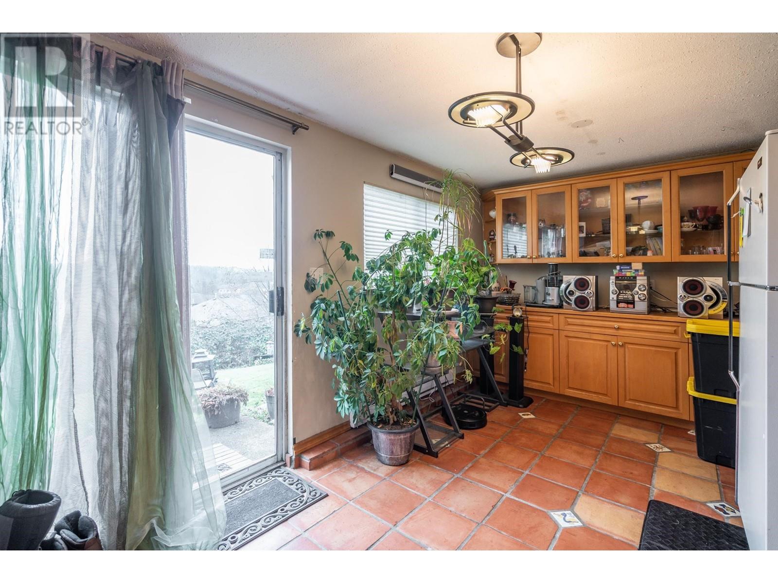 22762 Gilley Avenue, Maple Ridge, British Columbia  V2X 2G2 - Photo 14 - R2897031