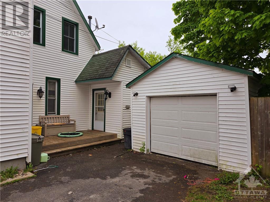 12 Herriott Street, Carleton Place, Ontario  K7C 2V6 - Photo 4 - 1392798
