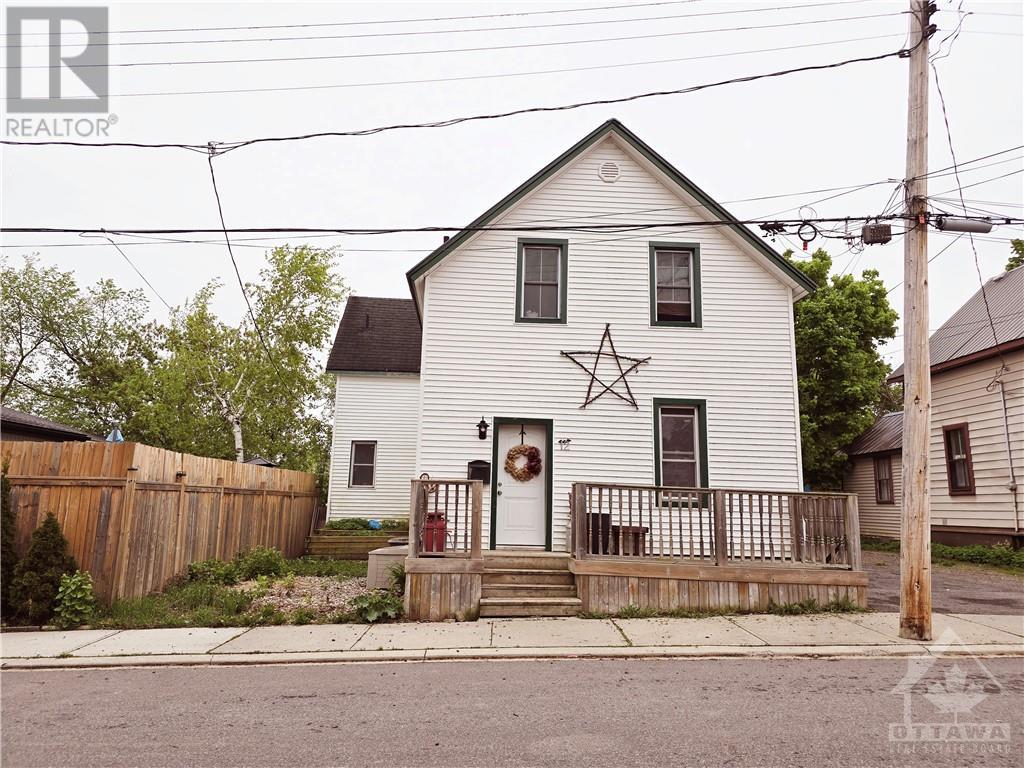 12 Herriott Street, Carleton Place, Ontario  K7C 2V6 - Photo 1 - 1392798