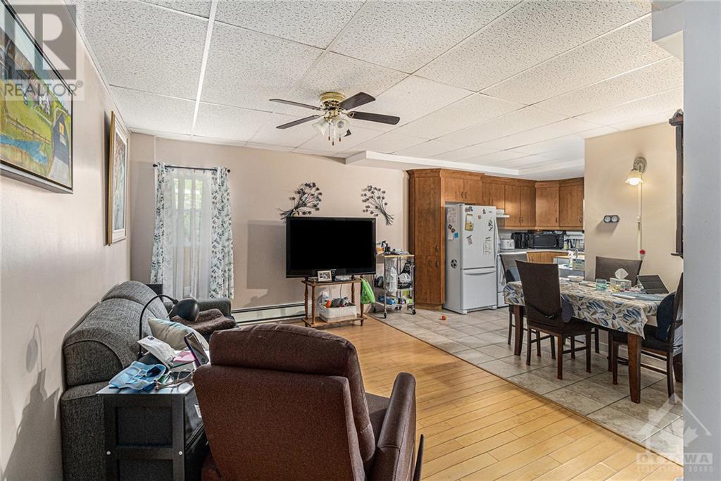 341-343-345-345a-345b Hampden Street, Hawkesbury, Ontario  K6A 1Y6 - Photo 4 - 1398585