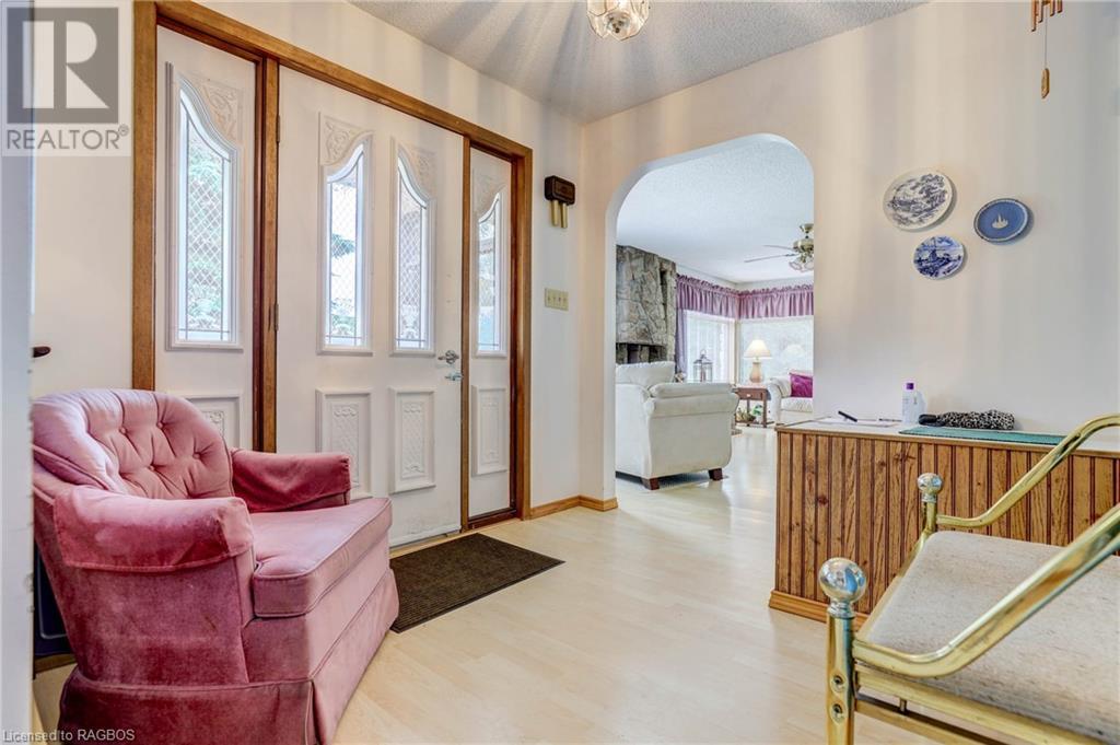 989 Silver Lake Rd, Sauble Beach South, Ontario  N0H 2T0 - Photo 12 - 40608705