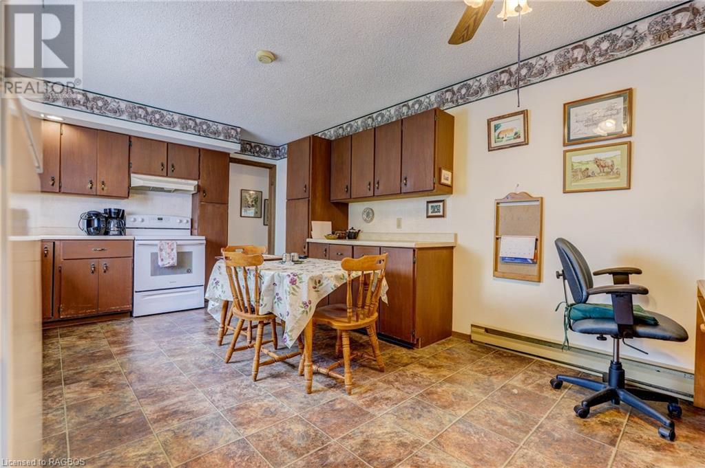 989 Silver Lake Rd, Sauble Beach South, Ontario  N0H 2T0 - Photo 19 - 40608705