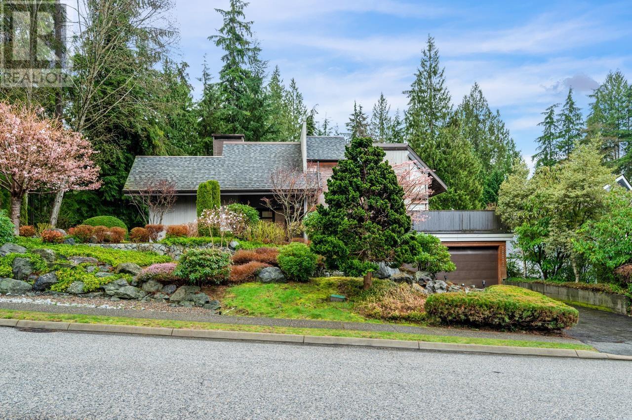 5344 Cliffridge Avenue, North Vancouver, British Columbia  V7R 3V4 - Photo 1 - R2861407