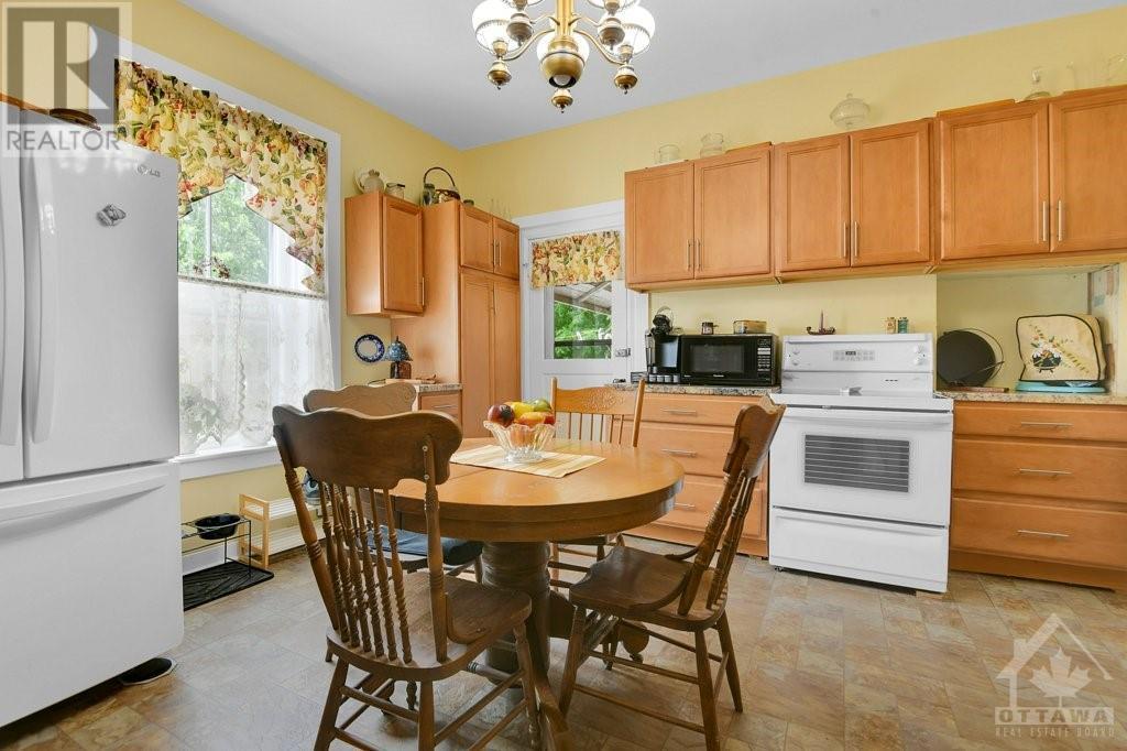 23 Ontario Street, Morrisburg, Ontario  K0C 1X0 - Photo 10 - 1397782