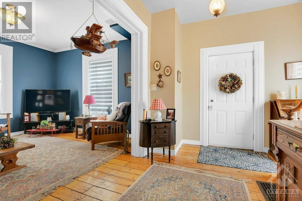 23 Ontario Street, Morrisburg, Ontario  K0C 1X0 - Photo 5 - 1397782