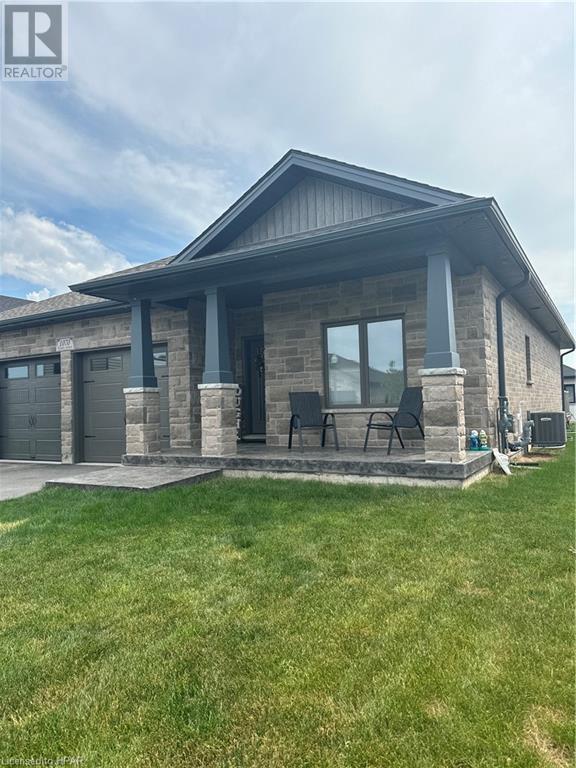 1070 Evans Street W, Listowel, Ontario  N4W 0C8 - Photo 3 - 40608511