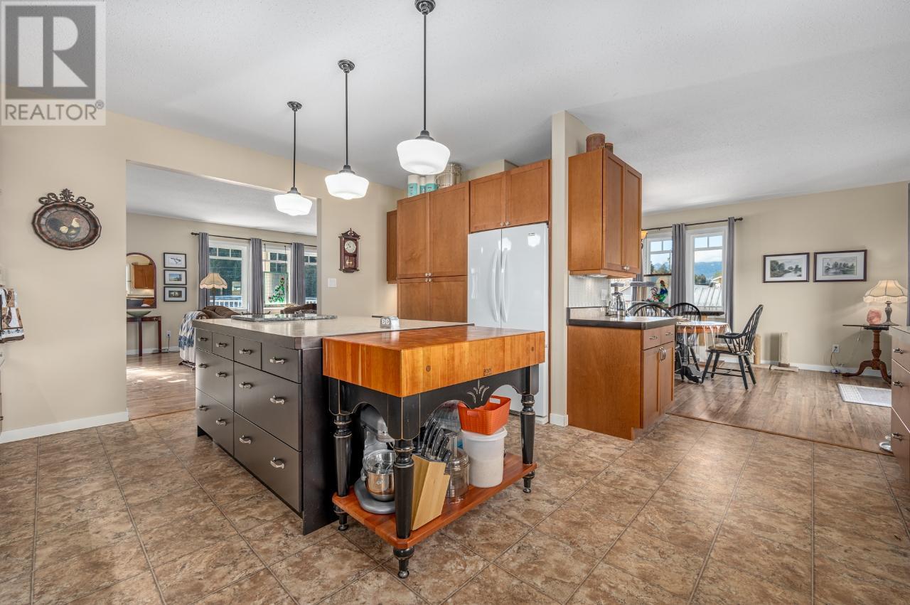 661 Lagoon Court Road, Clinton, British Columbia   - Photo 9 - 179357