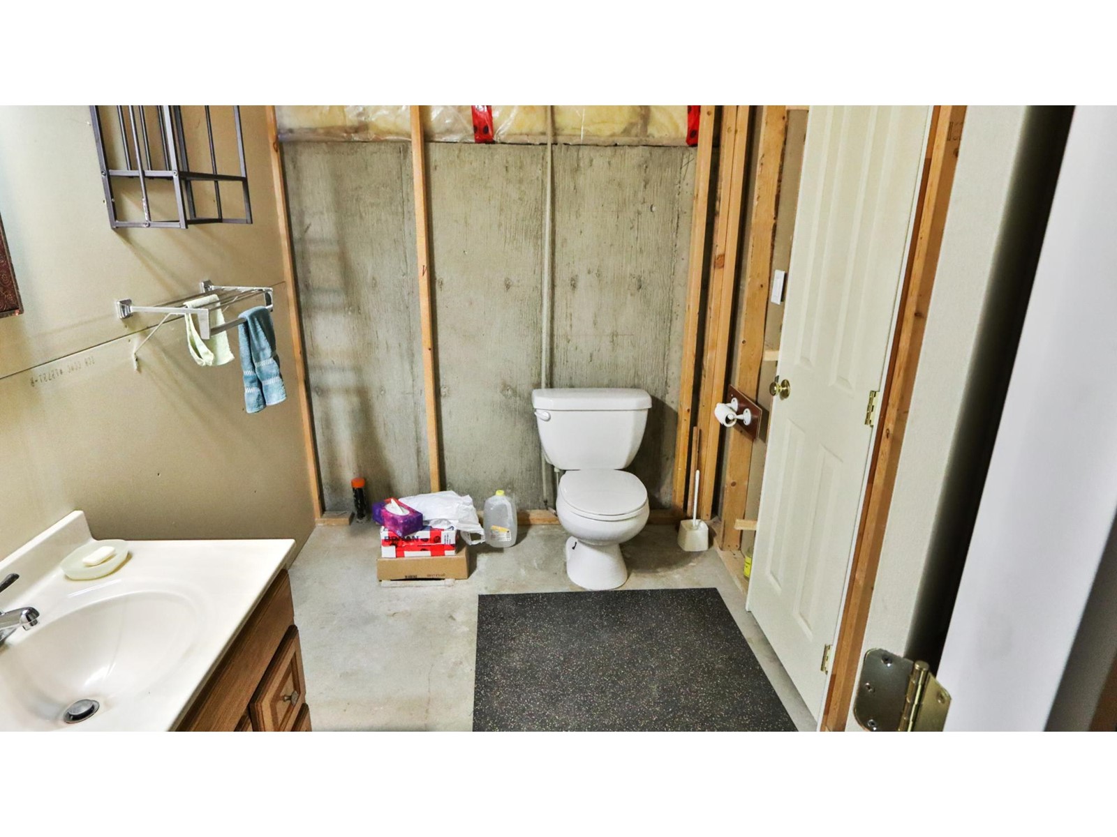 404 Fifth Avenue, Midway, British Columbia  V0H 1M0 - Photo 13 - 2477867