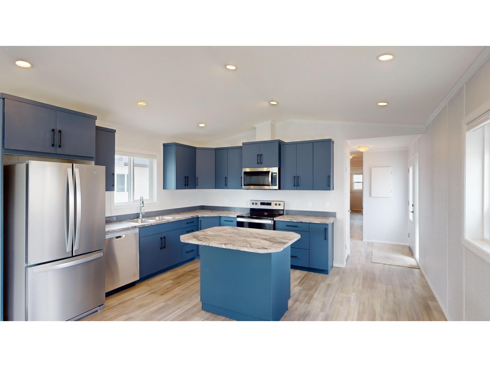 541 Steepleview Avenue, Cranbrook, British Columbia  V1C 5L3 - Photo 9 - 2477874