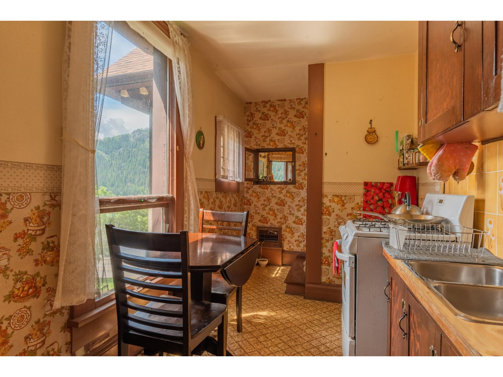 920 Edgewood Avenue, Nelson, British Columbia  V1L 4C9 - Photo 63 - 2477863