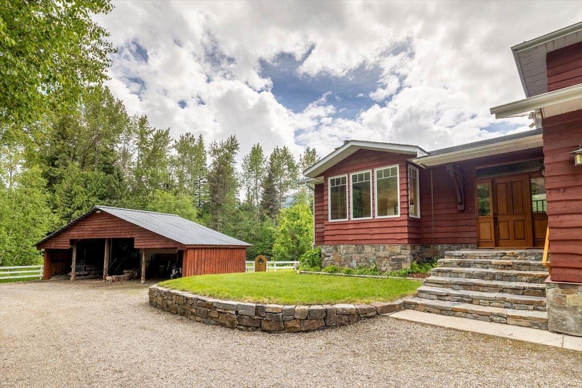 3443 Anderson Road, Fernie, British Columbia  V0B 1M1 - Photo 3 - 2477887