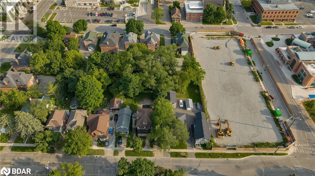 61 Mcdonald Street, Barrie, Ontario  L4M 1P4 - Photo 3 - 40609124