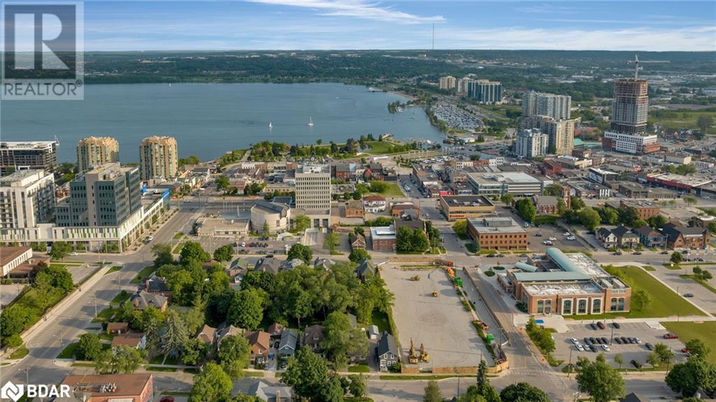 61 Mcdonald Street, Barrie, Ontario  L4M 1P4 - Photo 4 - 40609124