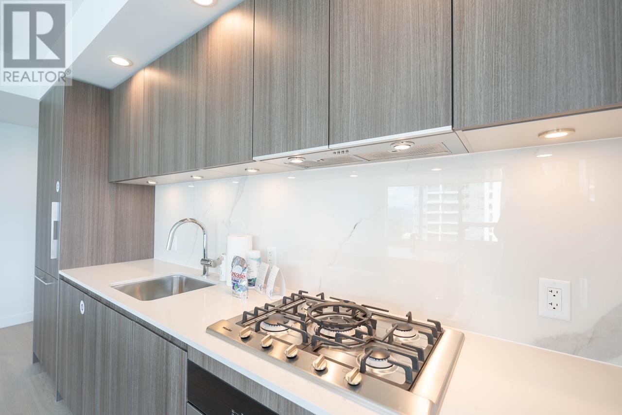 Listing Picture 5 of 19 : 3209 6537 TELFORD AVENUE, Burnaby / 本拿比 - 魯藝地產 Yvonne Lu Group - MLS Medallion Club Member