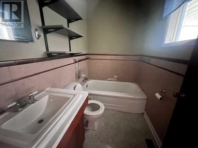 100 1 Street, Neilburg, Saskatchewan  S0M 2C0 - Photo 11 - A2143403