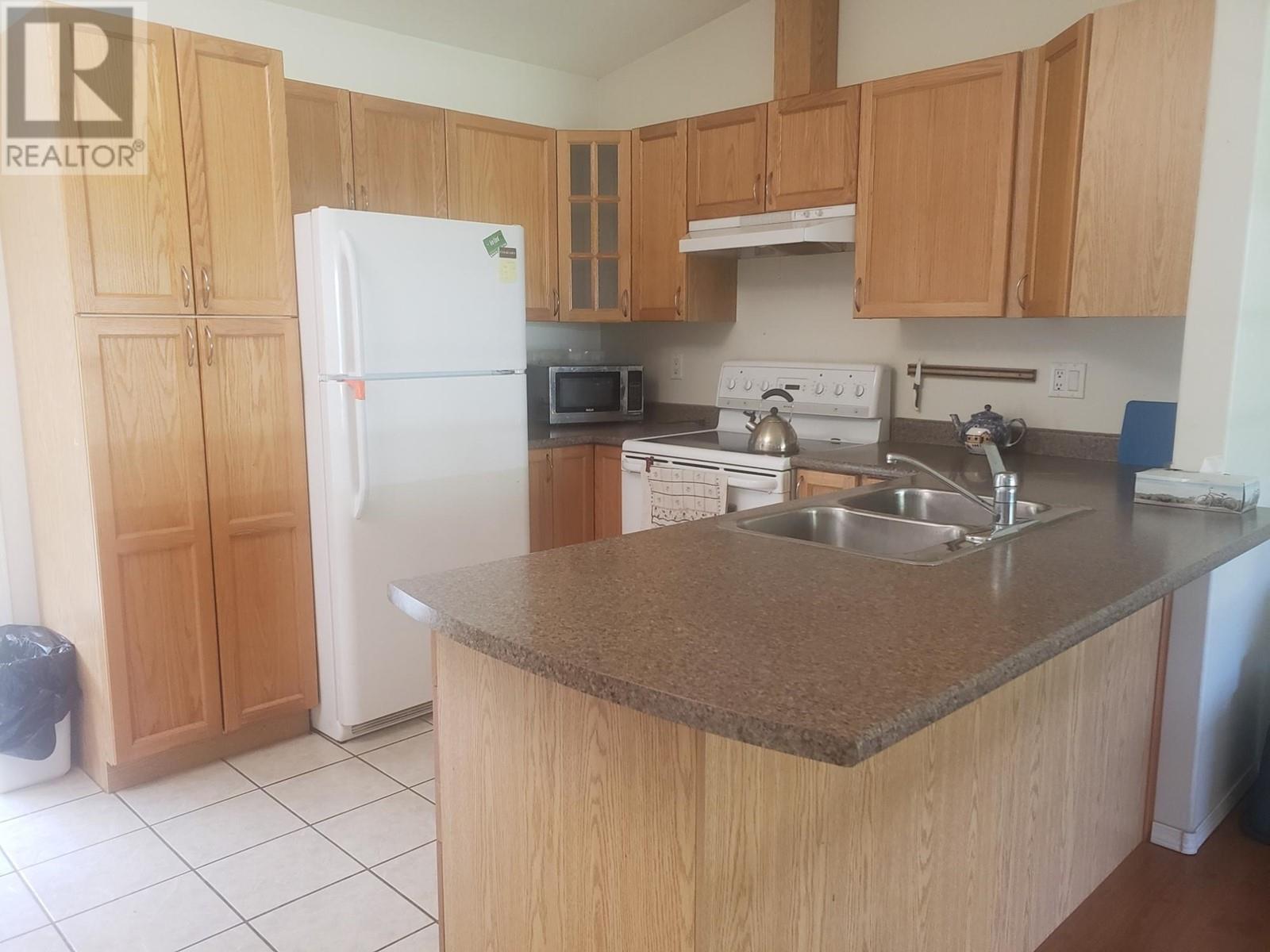 3072 Mccorvie Rd, Clearwater, British Columbia  V0E 3A0 - Photo 2 - 179291