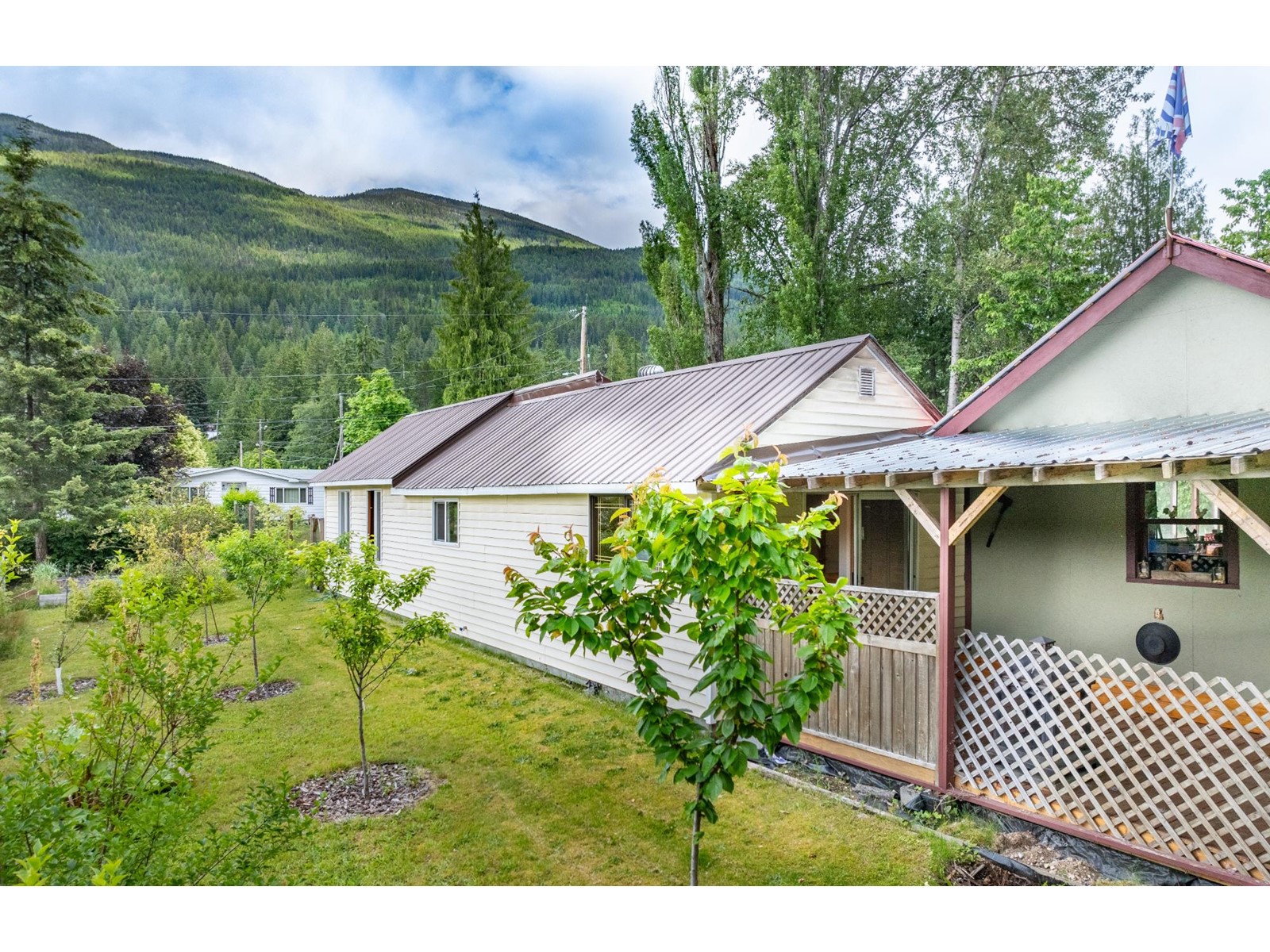 1521 Hearst Avenue, Riondel, British Columbia  V0B 2B0 - Photo 27 - 2477901