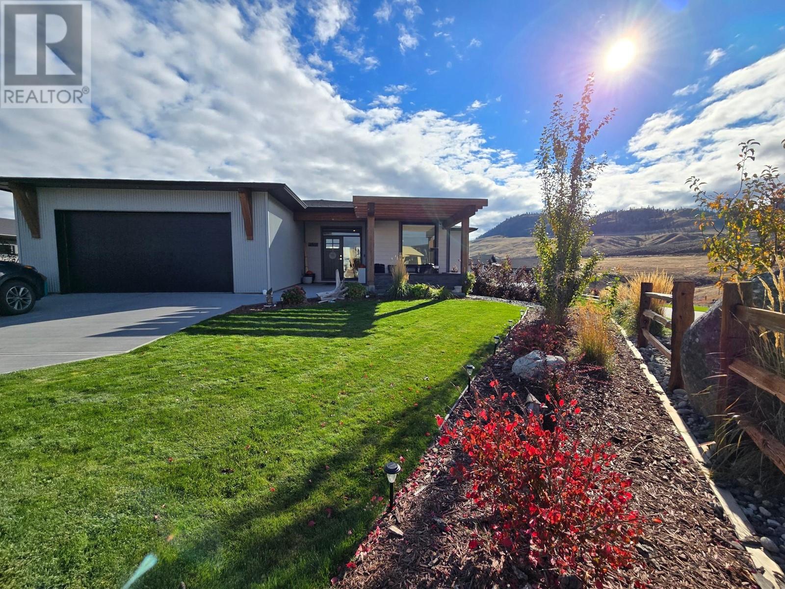 362 Rue Cheval Noir, Tobiano, British Columbia    - Photo 1 - 179393