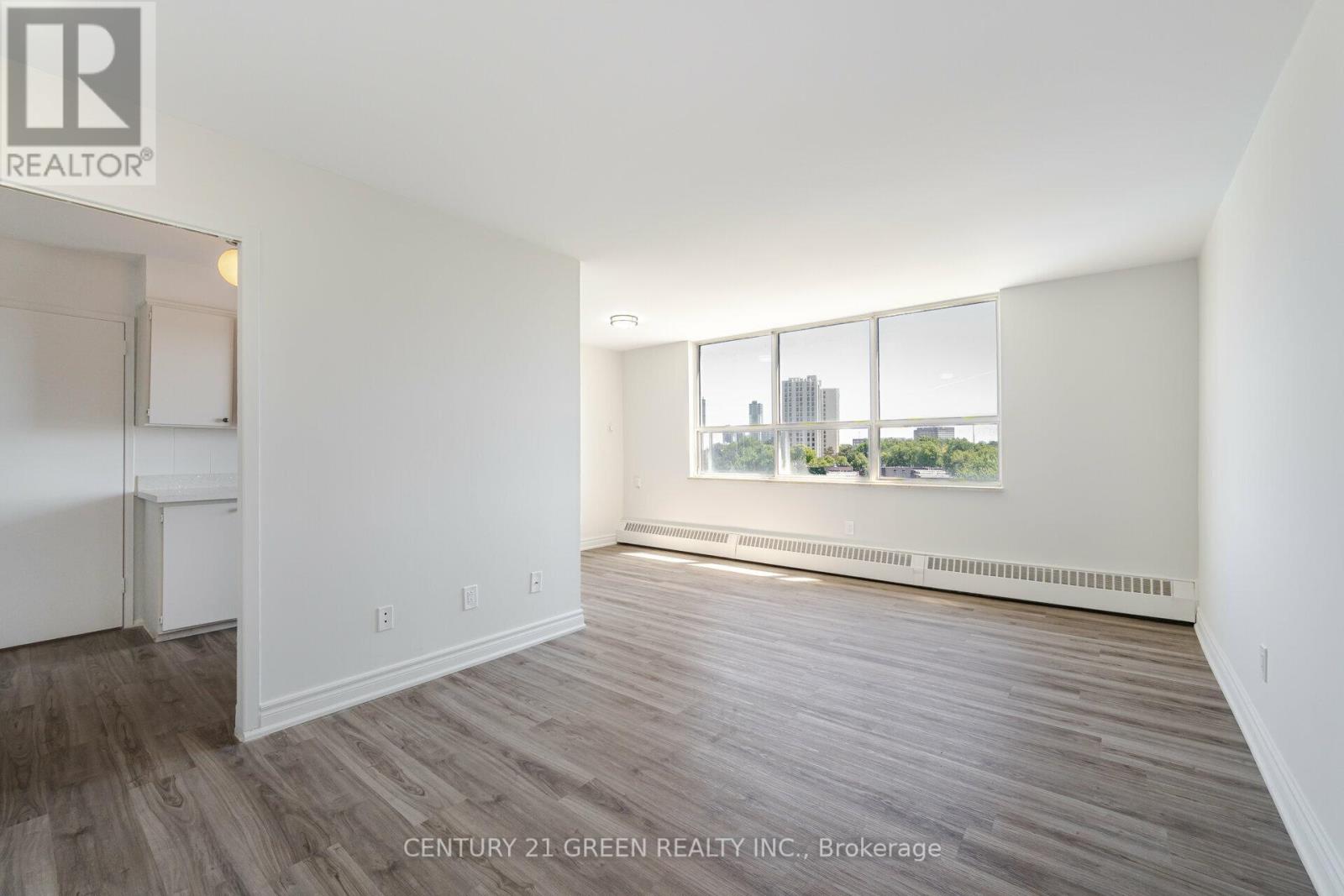 901 - 5 Parkway Forest Drive, Toronto, Ontario  M2J 1L2 - Photo 6 - C8466622