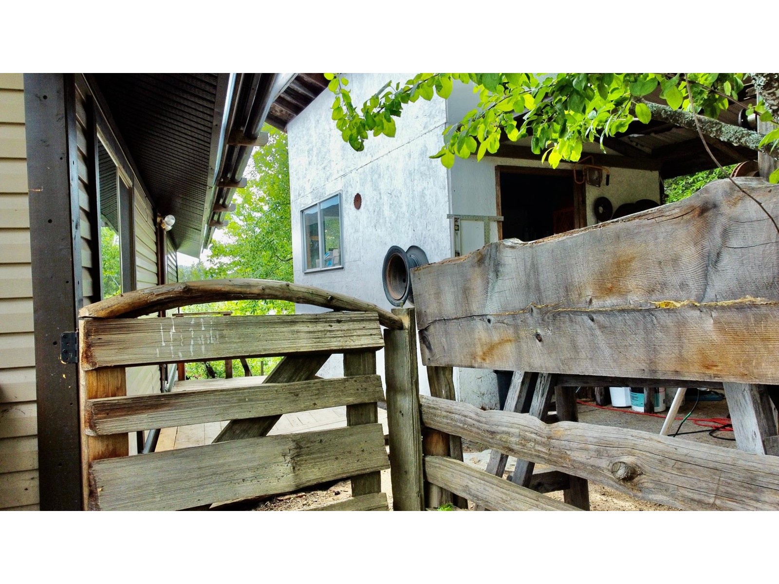 1830 Fourth Avenue, Rossland, British Columbia  V0G 1Y0 - Photo 9 - 2477894