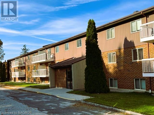 325 Lambton Street, Kincardine, Ontario  N2Z 0E3 - Photo 3 - 40609902