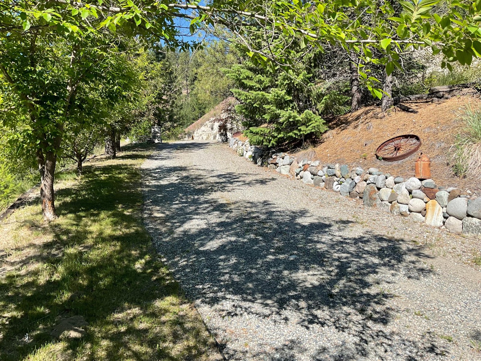 1920 Highway 3, Midway, British Columbia  V0H 1M0 - Photo 5 - 2477904