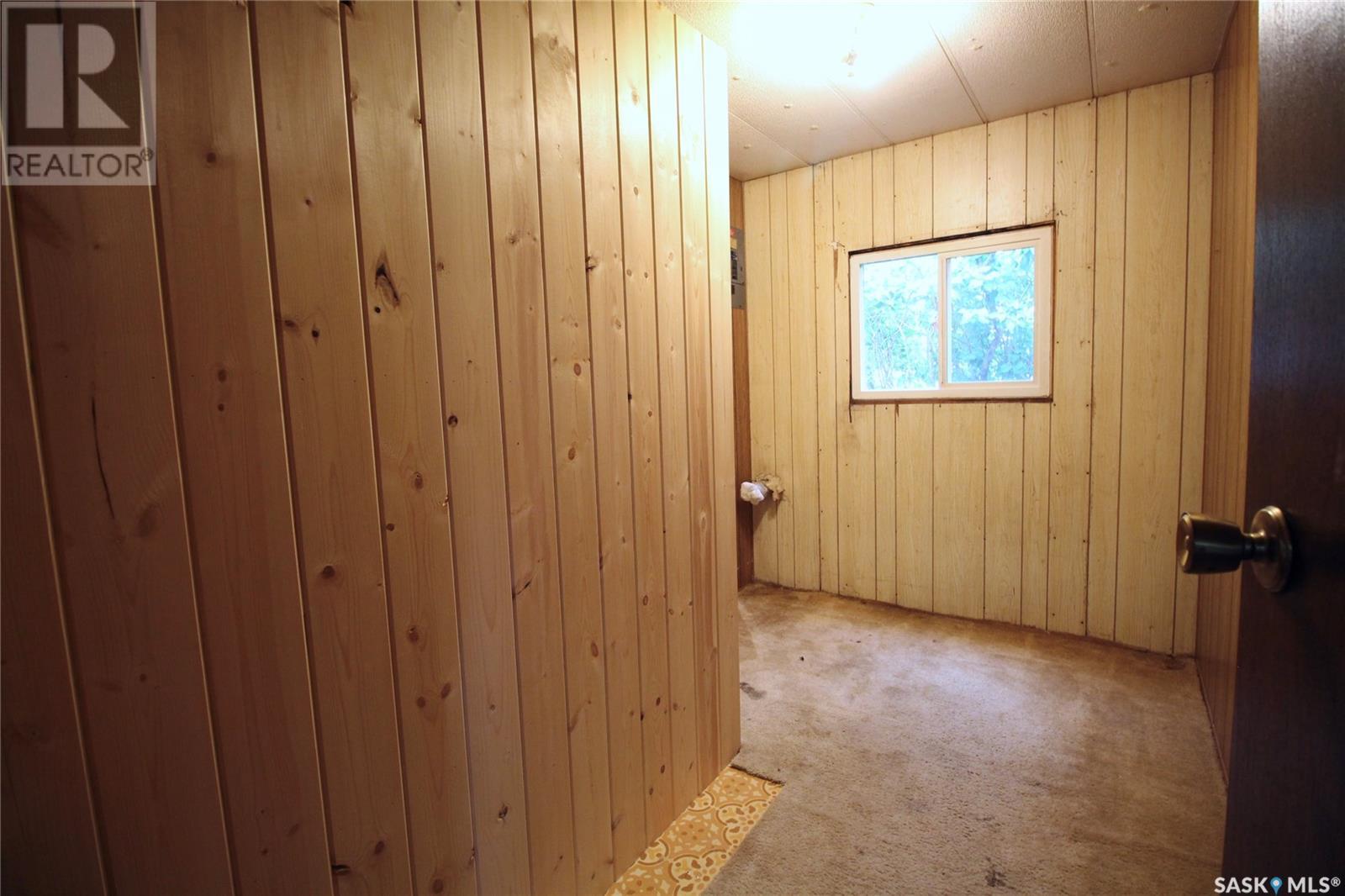 18 Eisenhower Street, Redvers, Saskatchewan  S0C 2H0 - Photo 14 - SK974494