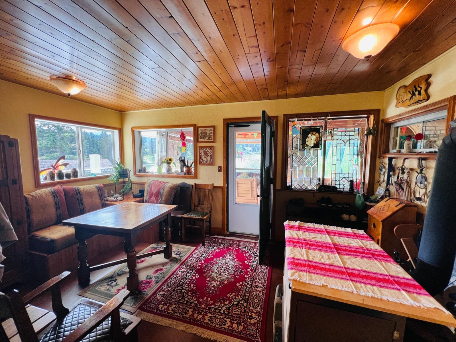 5660 Hewitt Road, Edgewater, British Columbia  V0A 1E0 - Photo 12 - 2477905