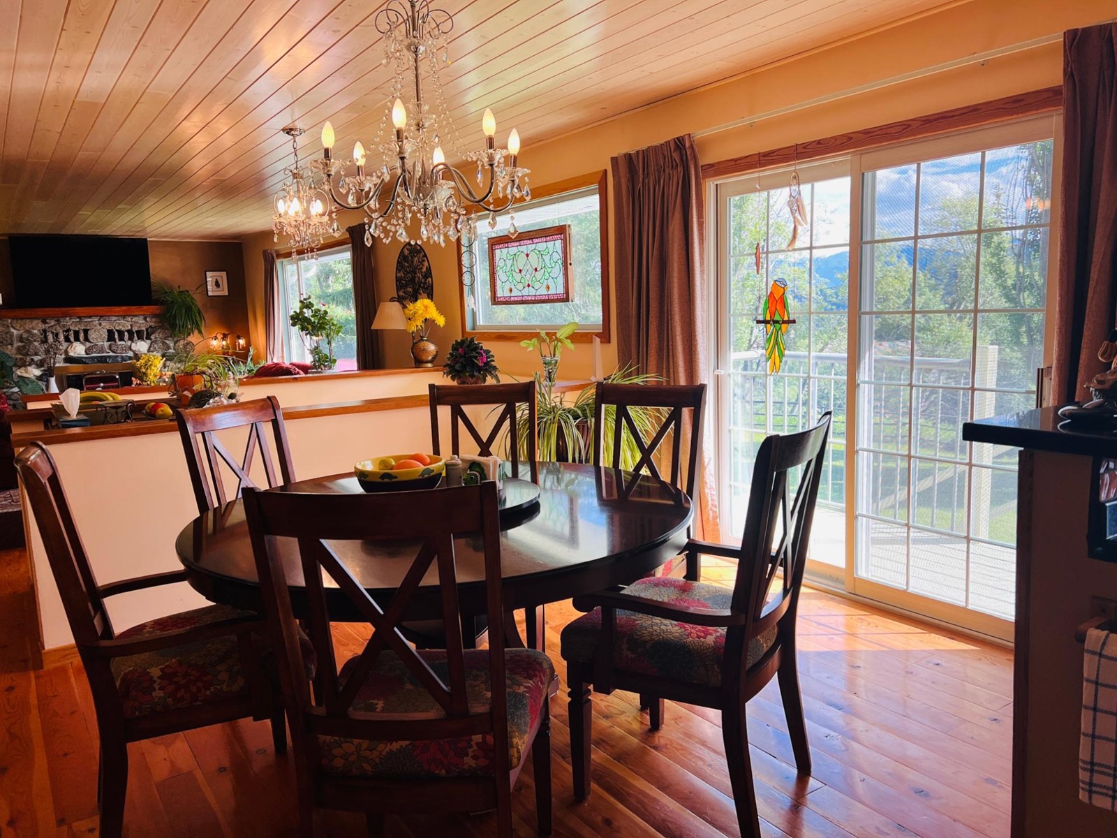 5660 Hewitt Road, Edgewater, British Columbia  V0A 1E0 - Photo 19 - 2477905