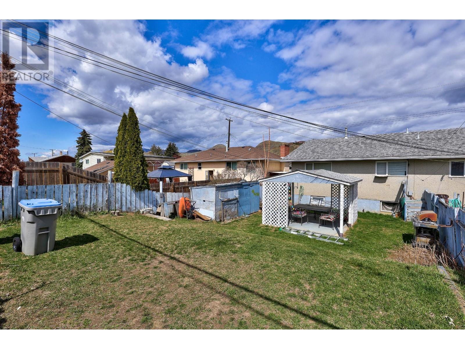 1057/1059 LETHBRIDGE AVE Kamloops Photo 4