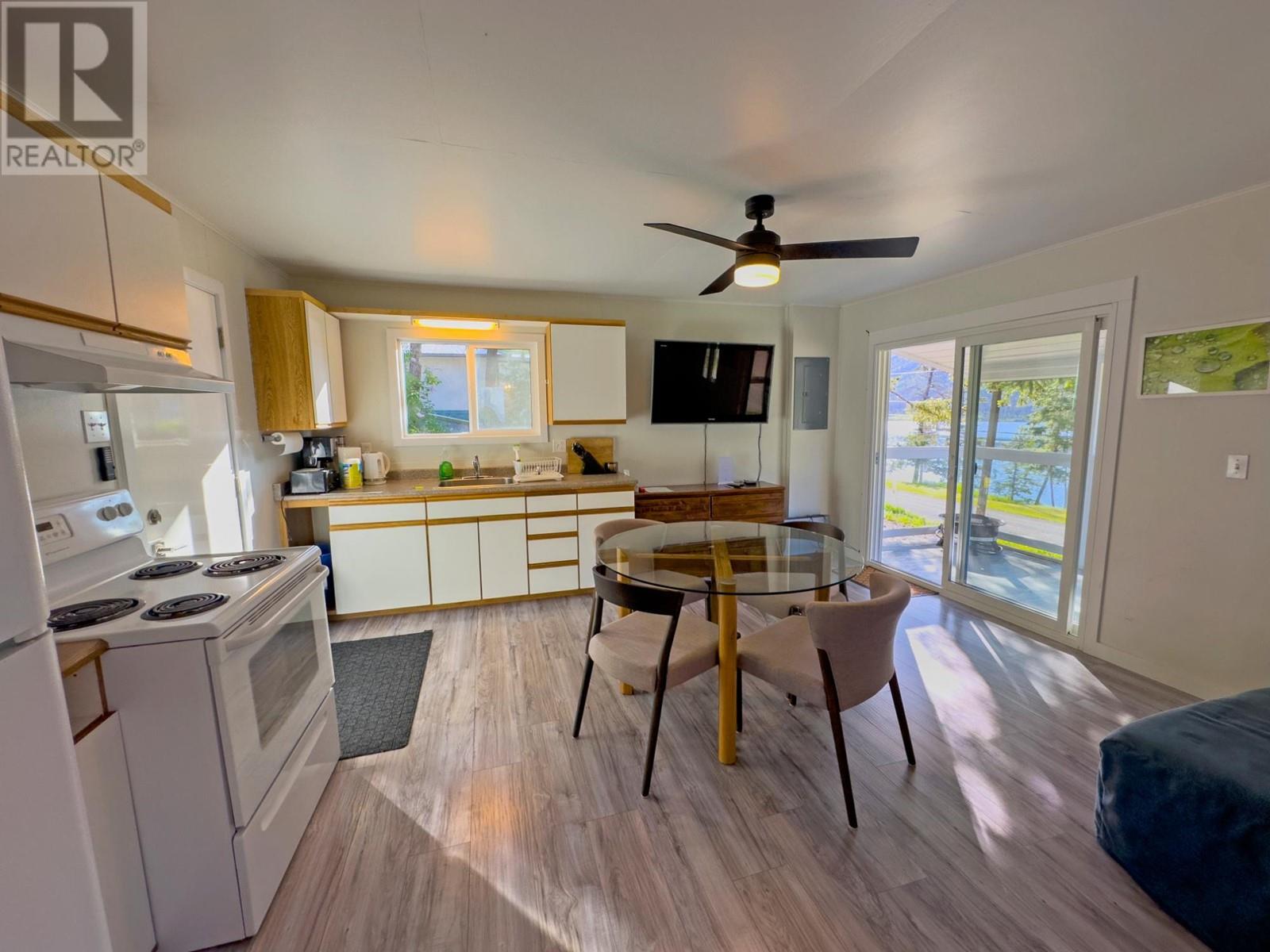 2373 Loon Lake Rd, Loon Lake, British Columbia    - Photo 3 - 179408