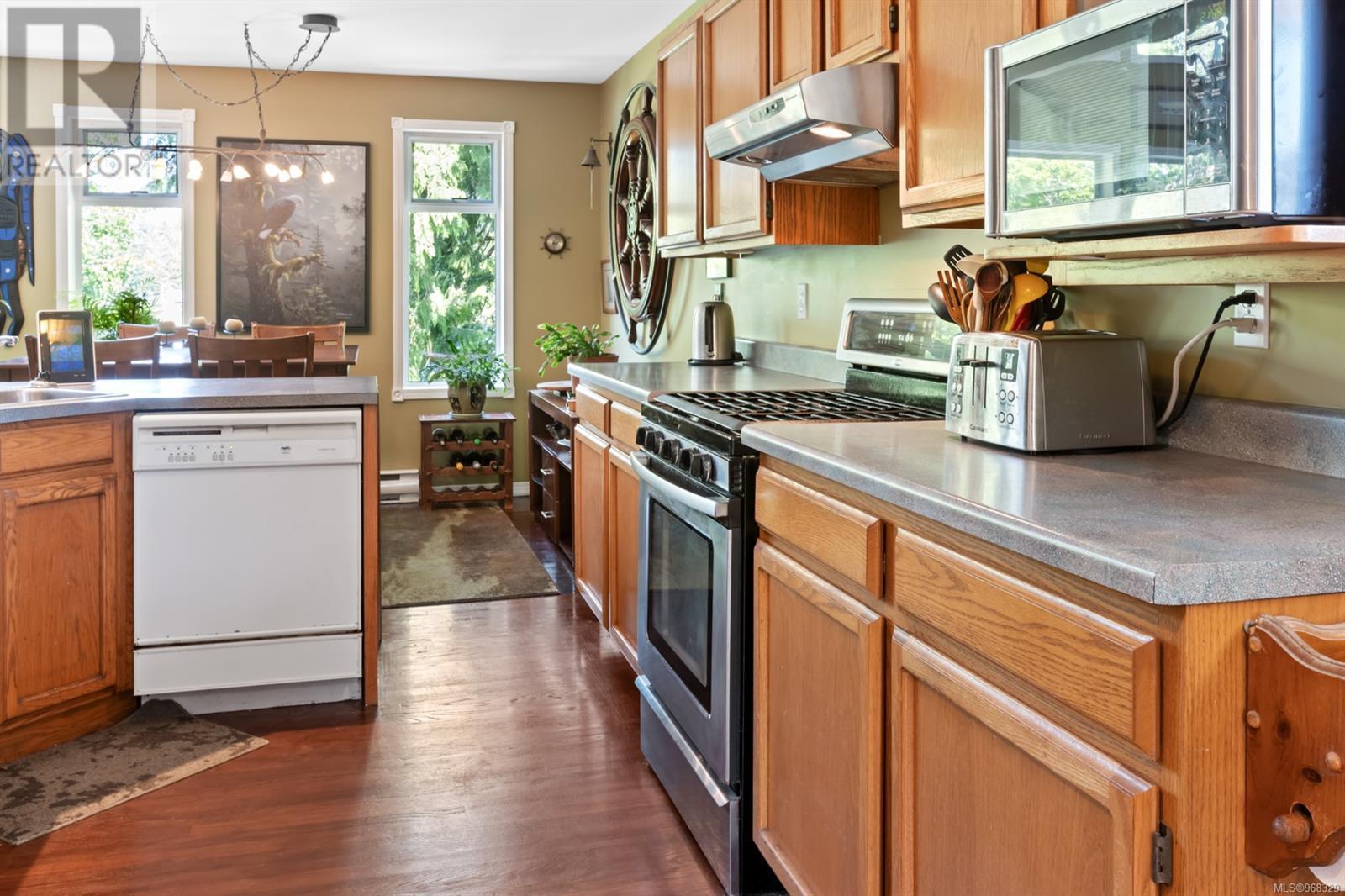 131 Garden St, Ucluelet, British Columbia V0R 3A0 - Photo 14 - 968329