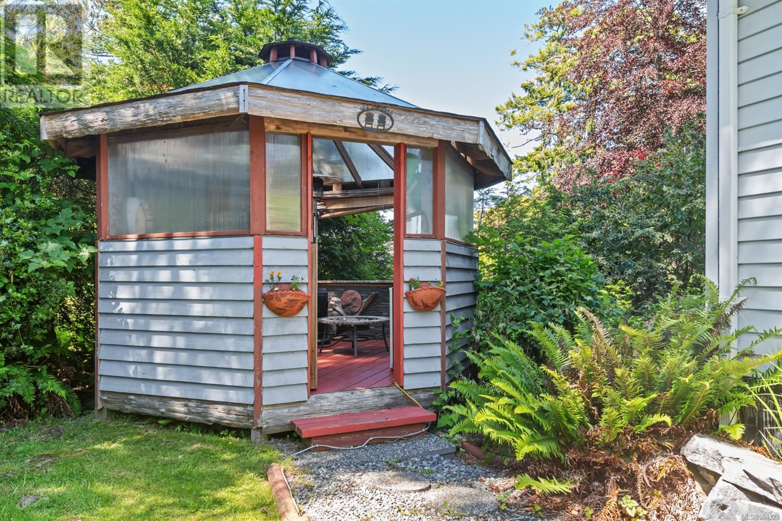 131 Garden St, Ucluelet, British Columbia V0R 3A0 - Photo 39 - 968329