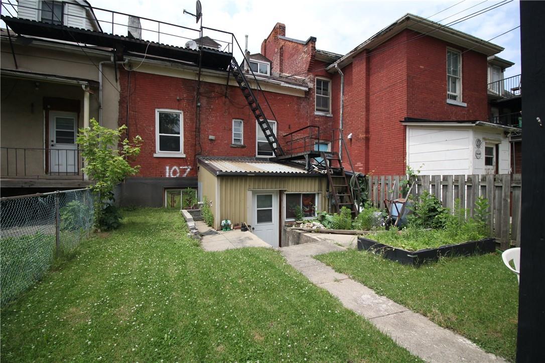 Image of property at 107 Wellington Street S