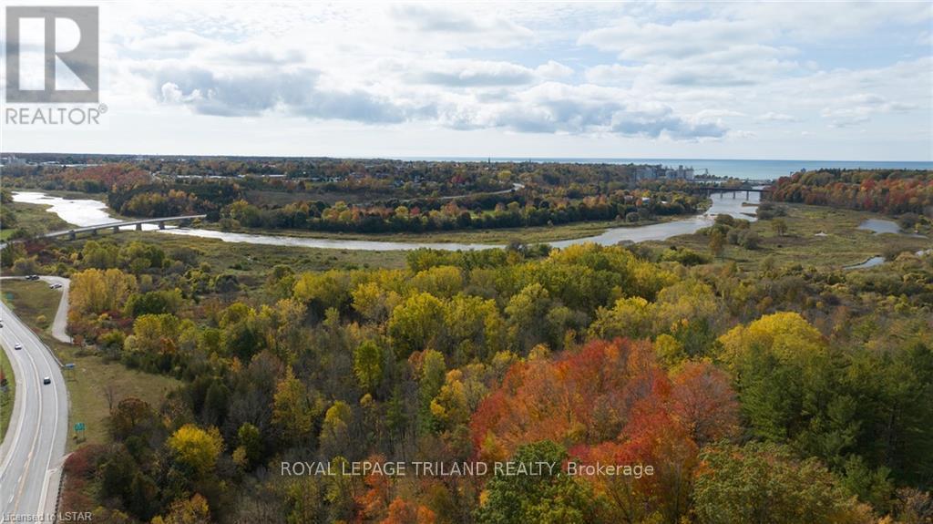 81249 Fern Drive, Goderich, Ontario  N7A 3X8 - Photo 7 - X8285610