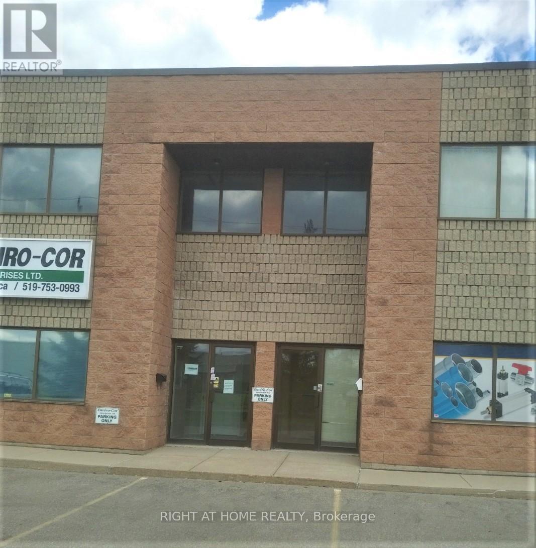 3,4,7 - 62 Plant Farm Boulevard, Brantford, Ontario  N3S 7W3 - Photo 2 - X8468974