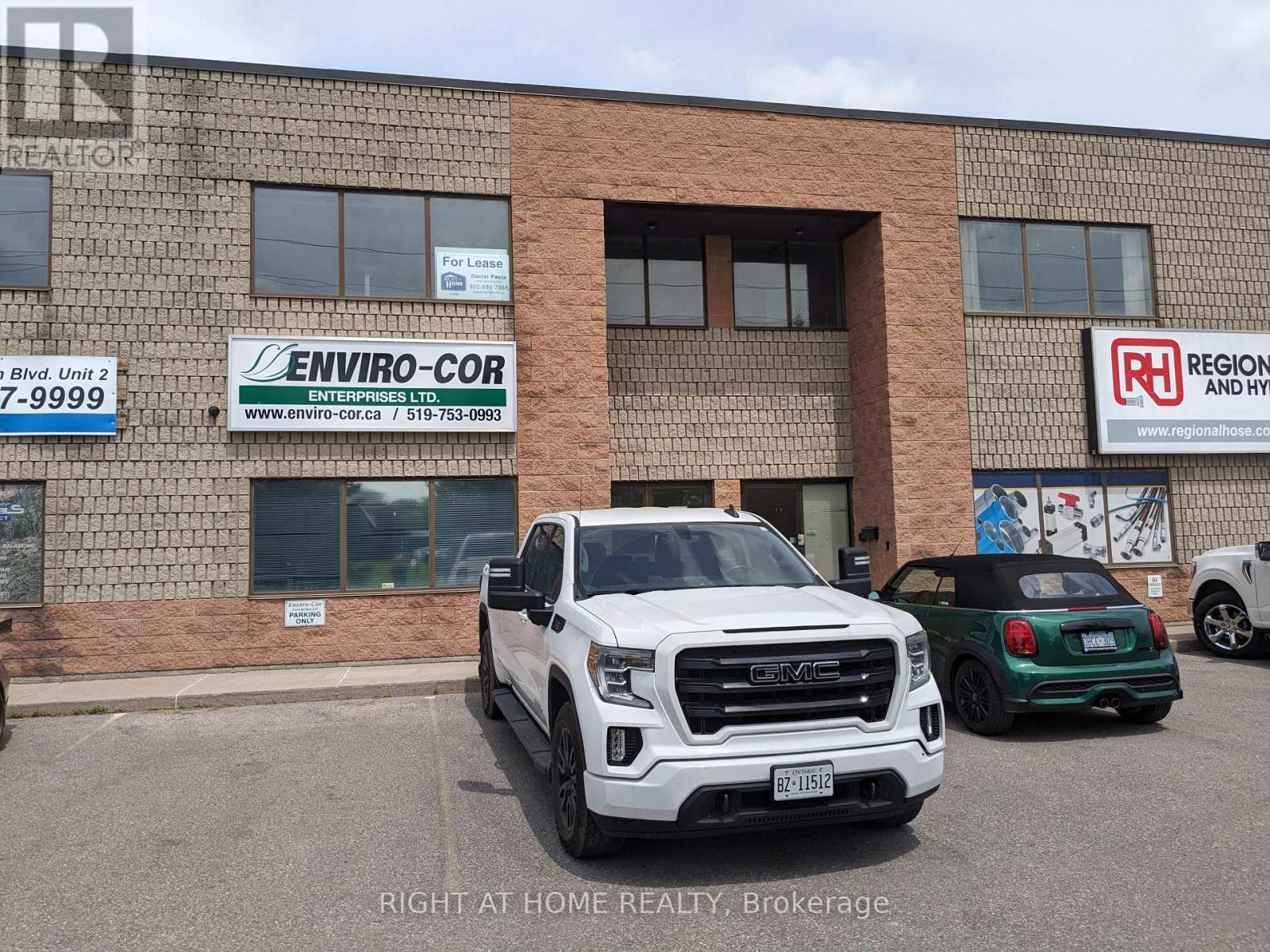 3,4,7 - 62 Plant Farm Boulevard, Brantford, Ontario  N3S 7W3 - Photo 3 - X8468974