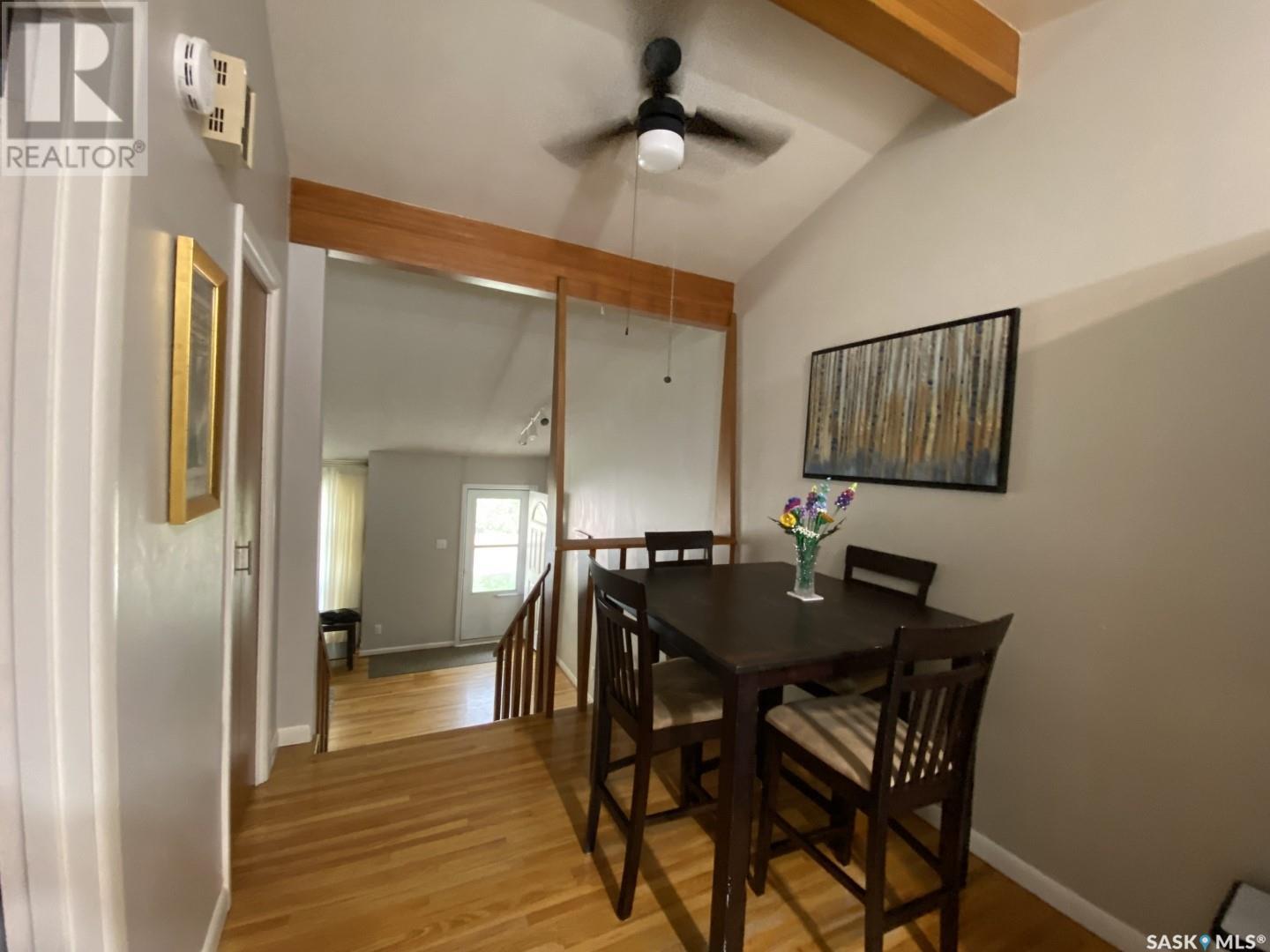 Property at 616 1st AVENUE NE image 5