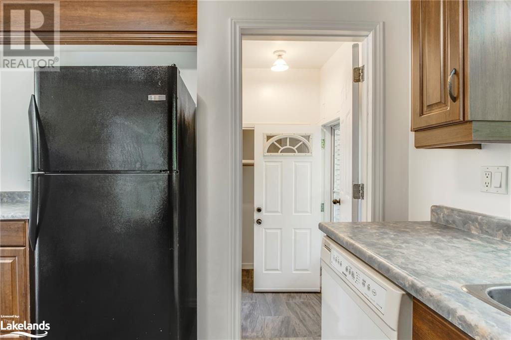 53 Hill Top Drive, Penetanguishene, Ontario  L9M 1H3 - Photo 13 - 40609981