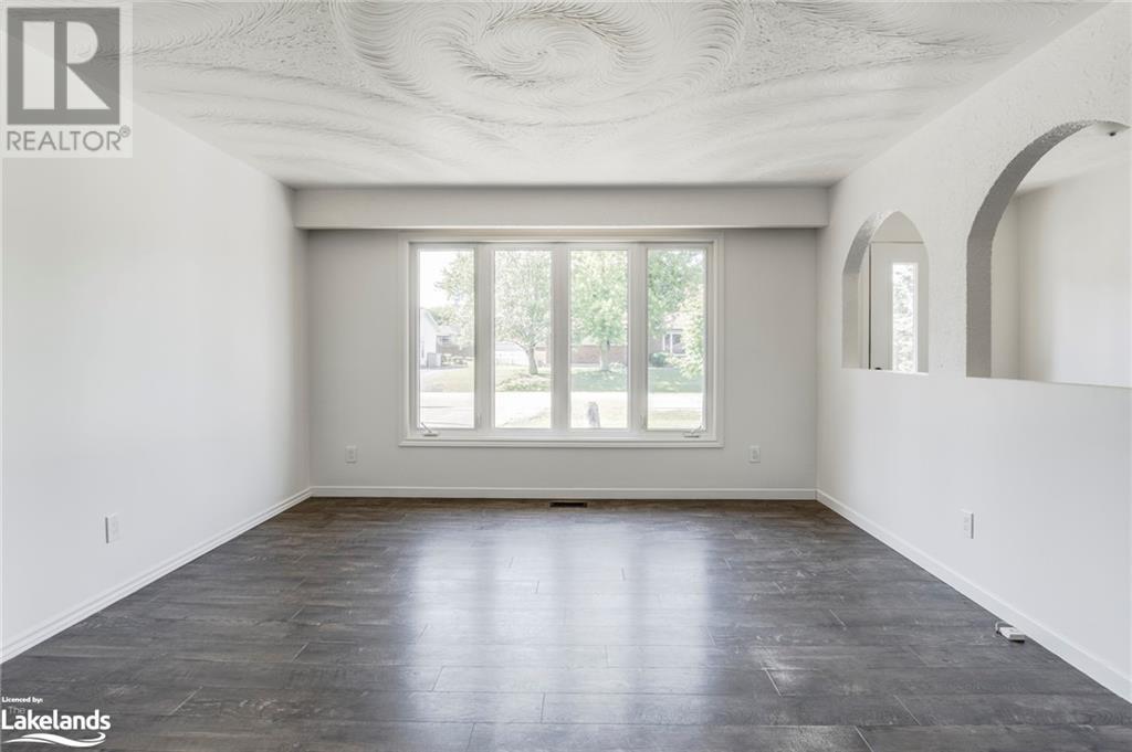 53 Hill Top Drive, Penetanguishene, Ontario  L9M 1H3 - Photo 5 - 40609981