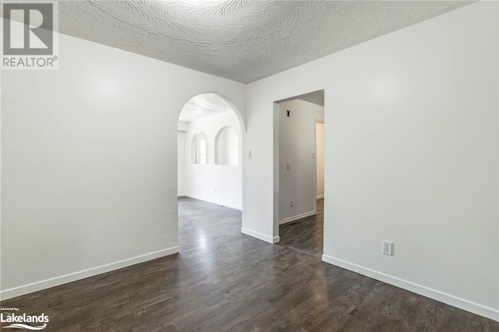 53 Hill Top Drive, Penetanguishene, Ontario  L9M 1H3 - Photo 8 - 40609981