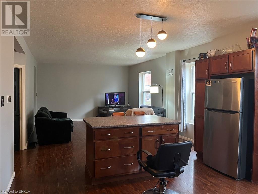 16 Simpson Street, Brantford, Ontario  N3T 1E4 - Photo 9 - 40605903