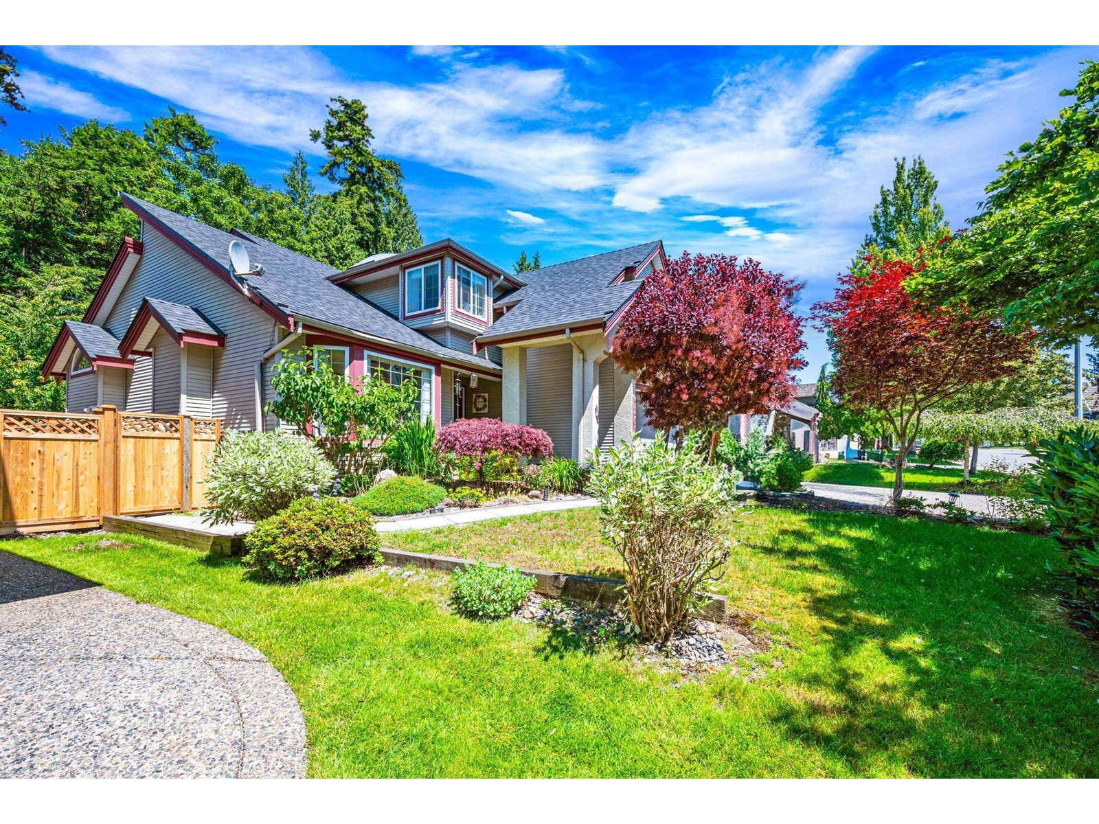 Property at 12055 59 AVENUE image 3