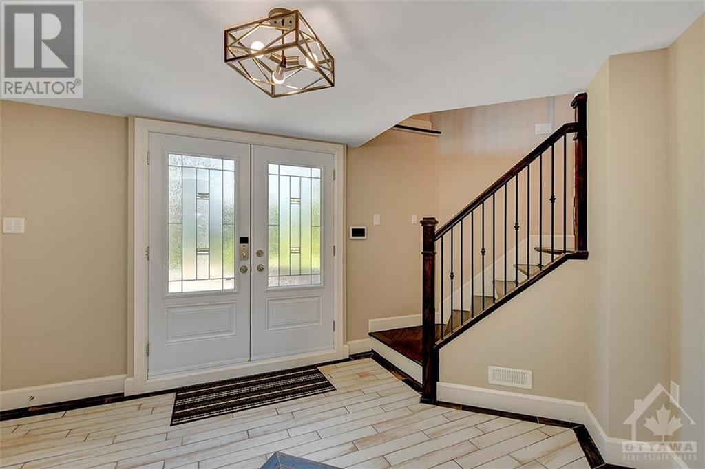25 Bren Maur Road, Nepean, Ontario  K2J 3Z7 - Photo 4 - 1399155