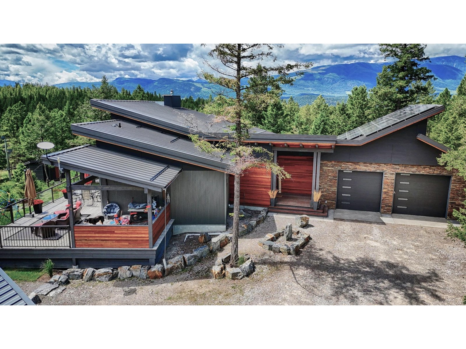 2160 KOOTENAY 3 ROAD, windermere, British Columbia