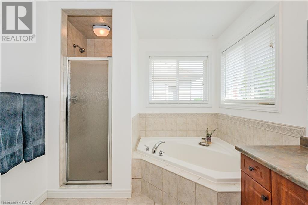 35 Carere Cres, Guelph, Ontario  N1E 0E3 - Photo 26 - 40600881